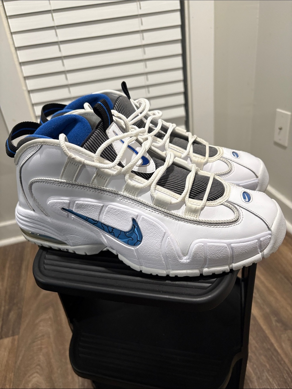White and Blue men Air Max Penny Basketballu Shoes - Brand NIKE - Picture 5 of 16